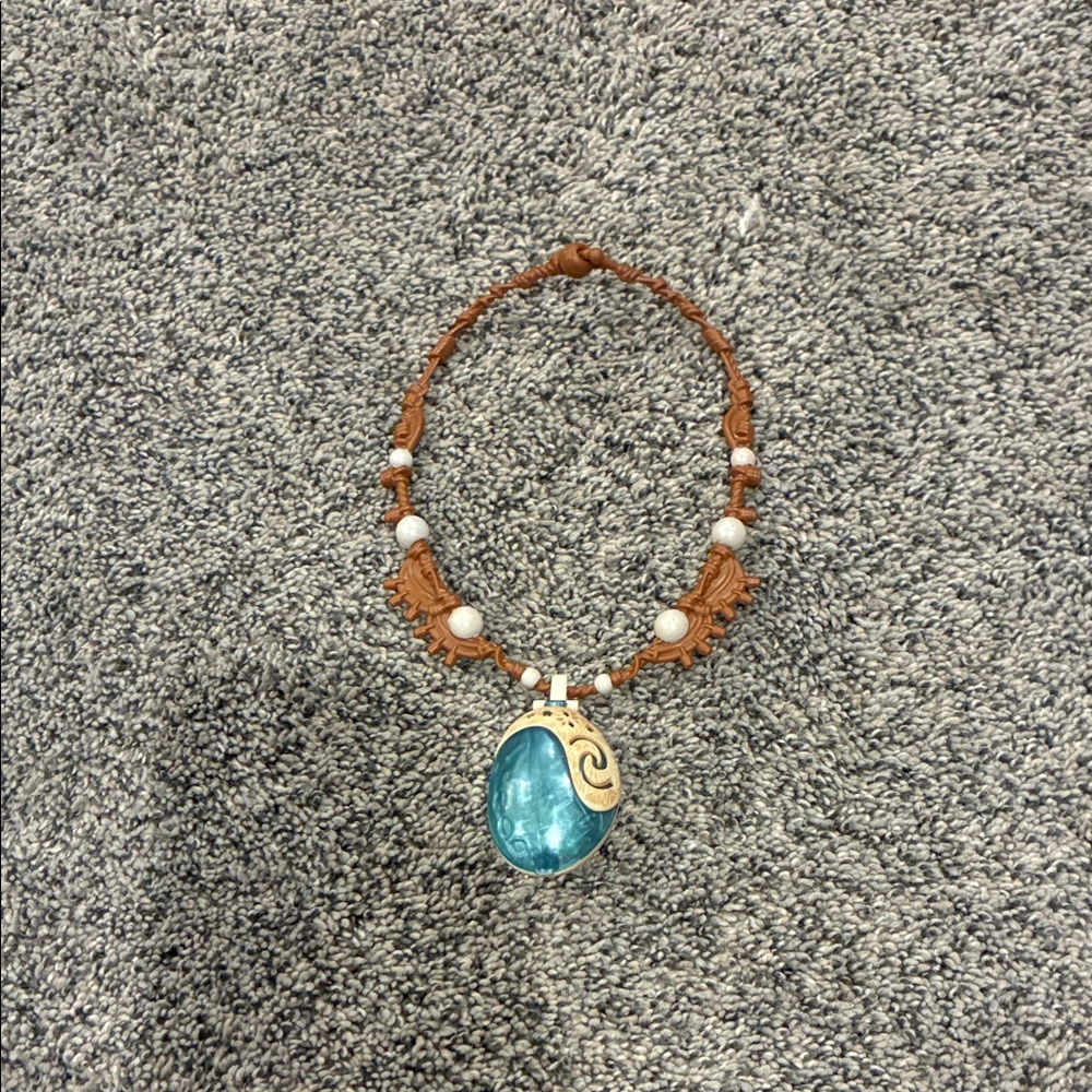 Moana Pendant Necklace